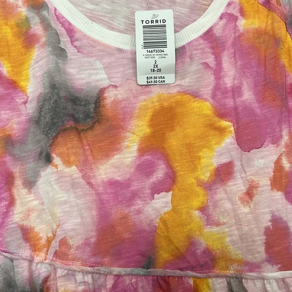 Torrid size 2 short sleeve top - Picture 3 of 3
